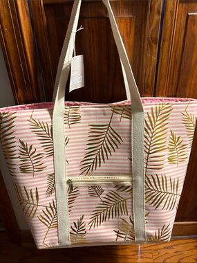 Brand New-Pink Striped Tote Bag for beach with Palm Leaf Print and Cream Straps